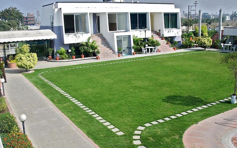 Hotel LCH Fitness Indore Exterior foto